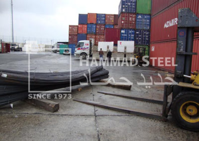 Small-Crane-Carring-Deformed-Steel-Bar